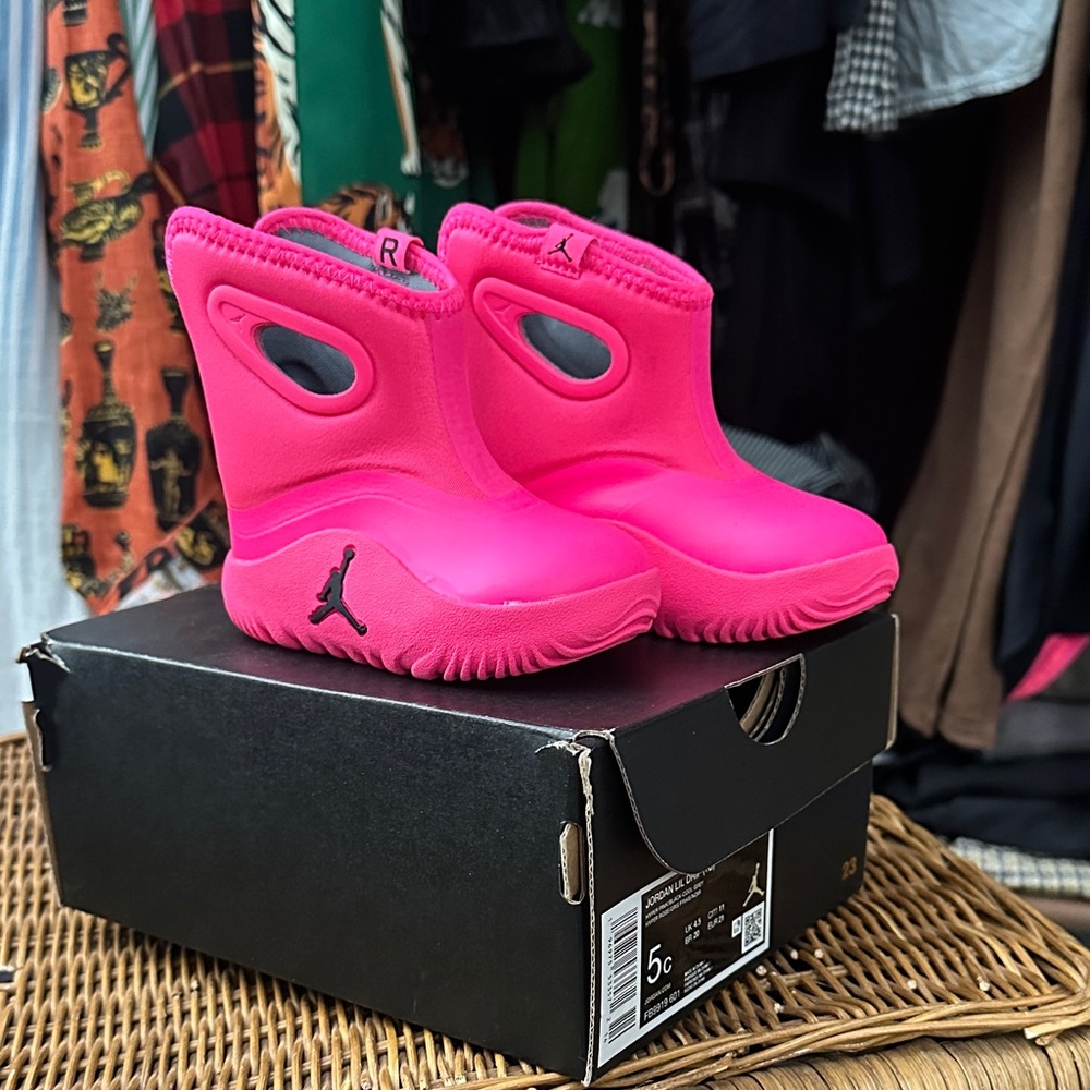 Jordan Kids Bright Pink Boots